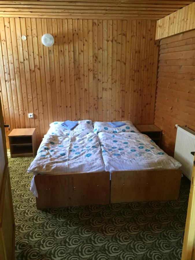 Chata Koniaren Villa Pavlovce Ngoại thất bức ảnh